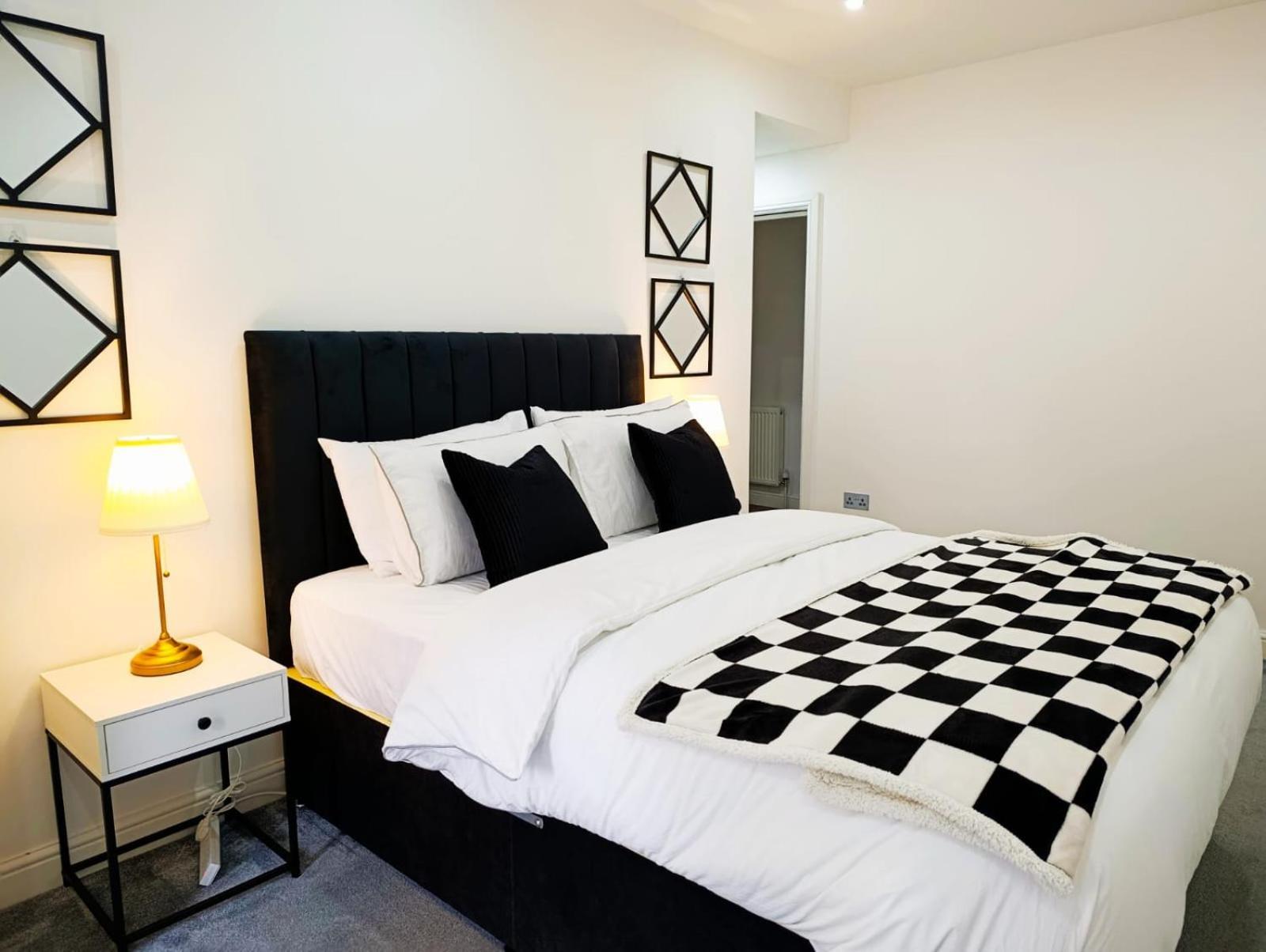 Spacious 3 Bed Flat Belvedere Dartford Exterior photo